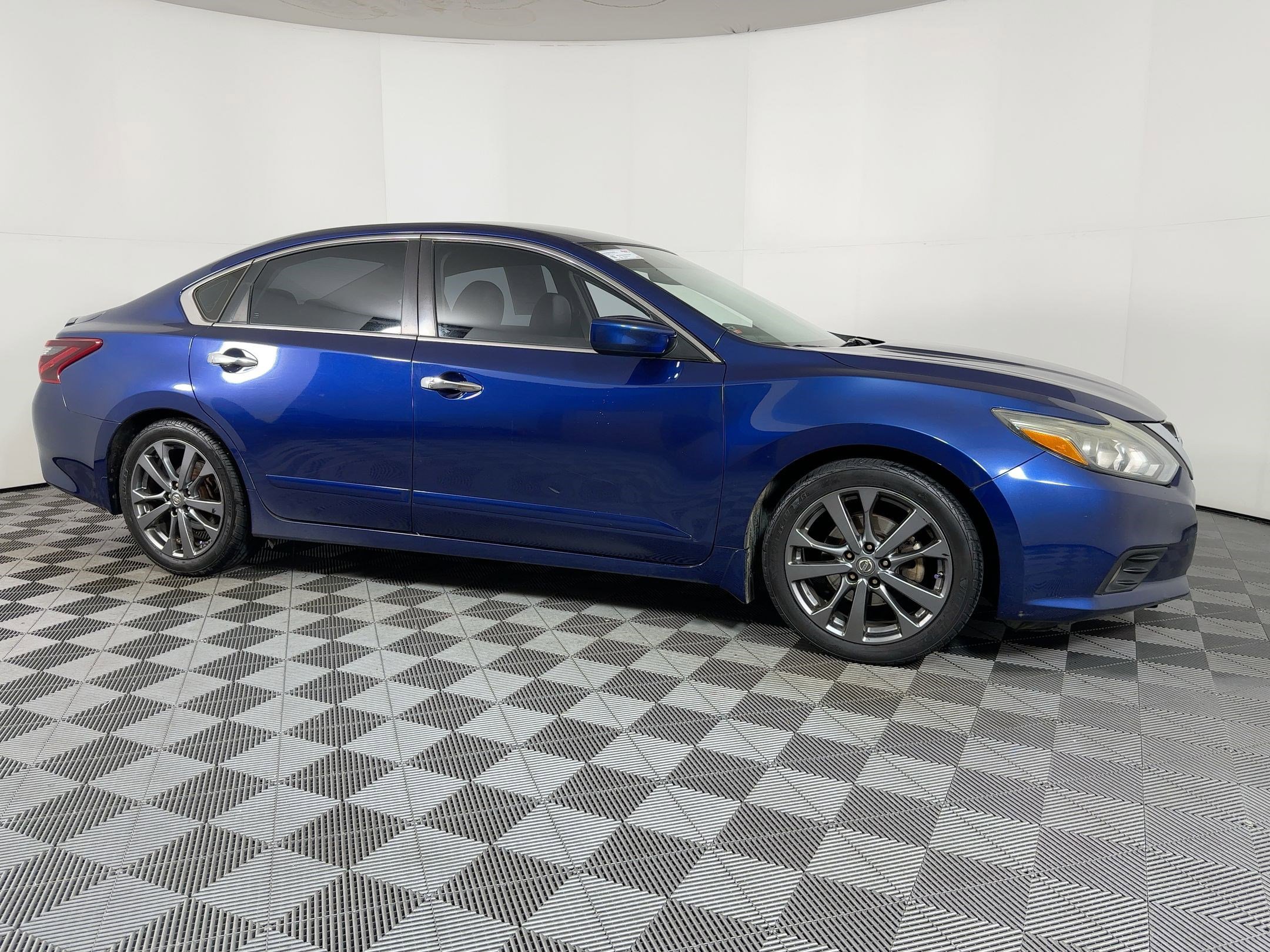 Used 2018 Nissan Altima 2.5 SR w/ SR Special Edition image 5