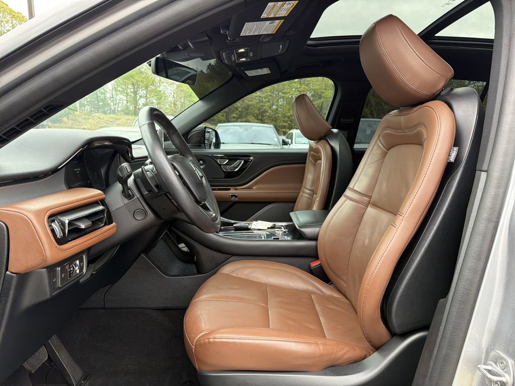 Used 2022 Lincoln Aviator Reserve w/ Elements Package Plus image 11