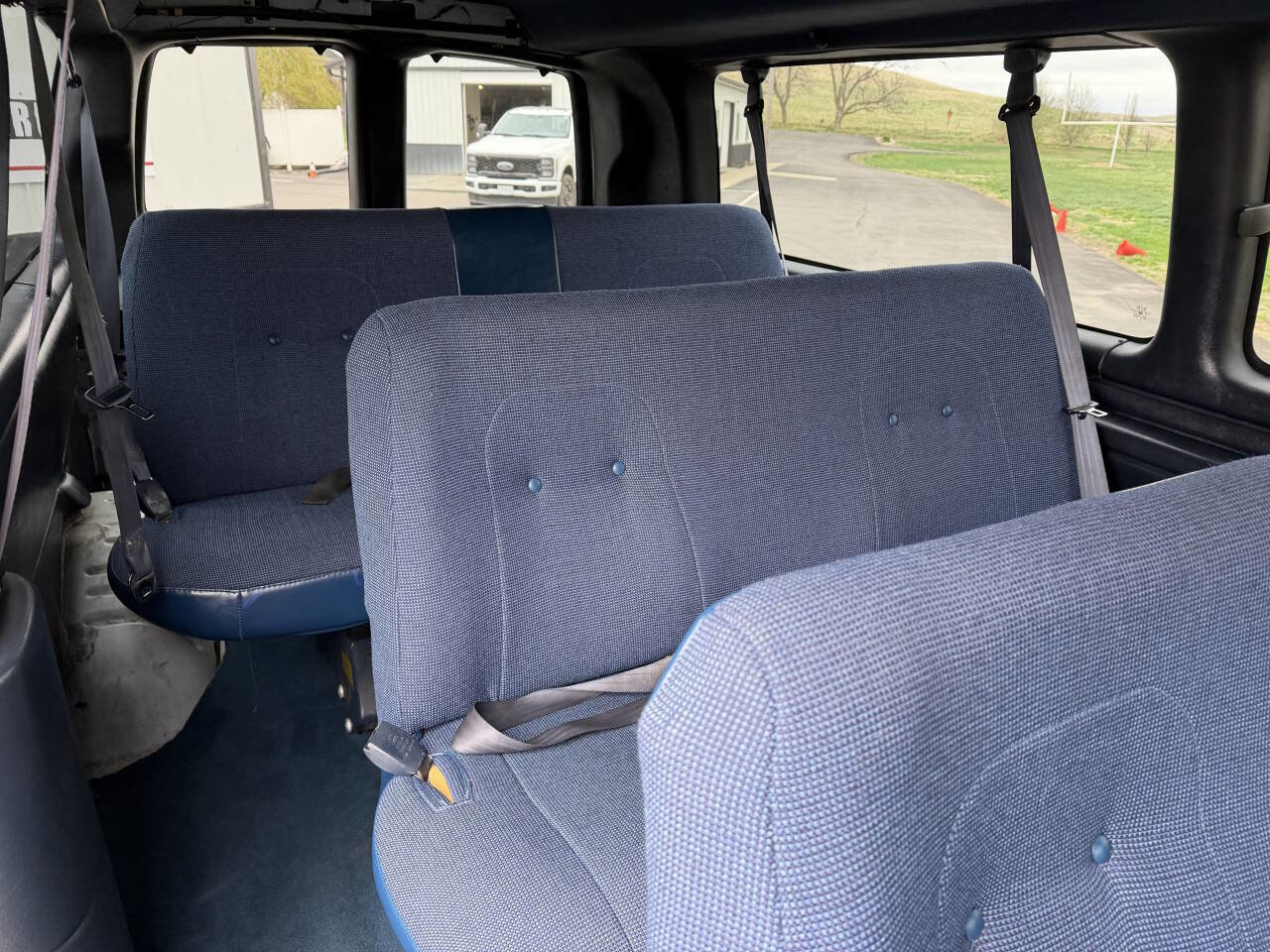 Used 2000 Chevrolet Express 3500 Extended Passenger w/ Preferred Equipment Group RWD image 14