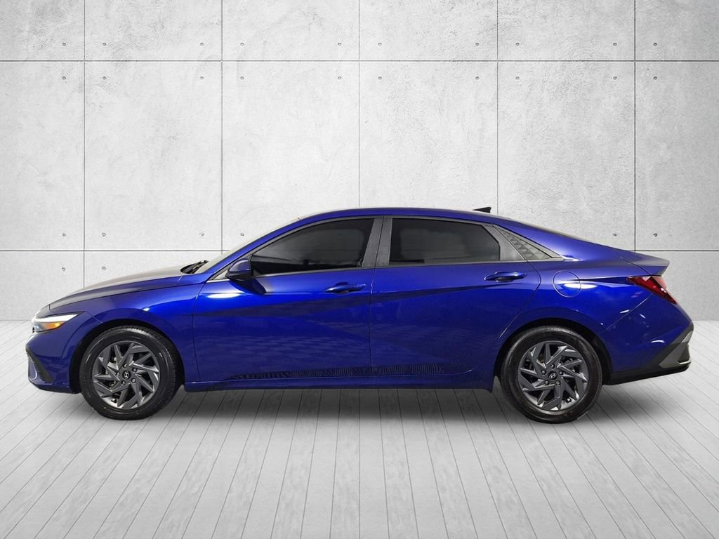 Used 2024 Hyundai Elantra SEL FWD image 8