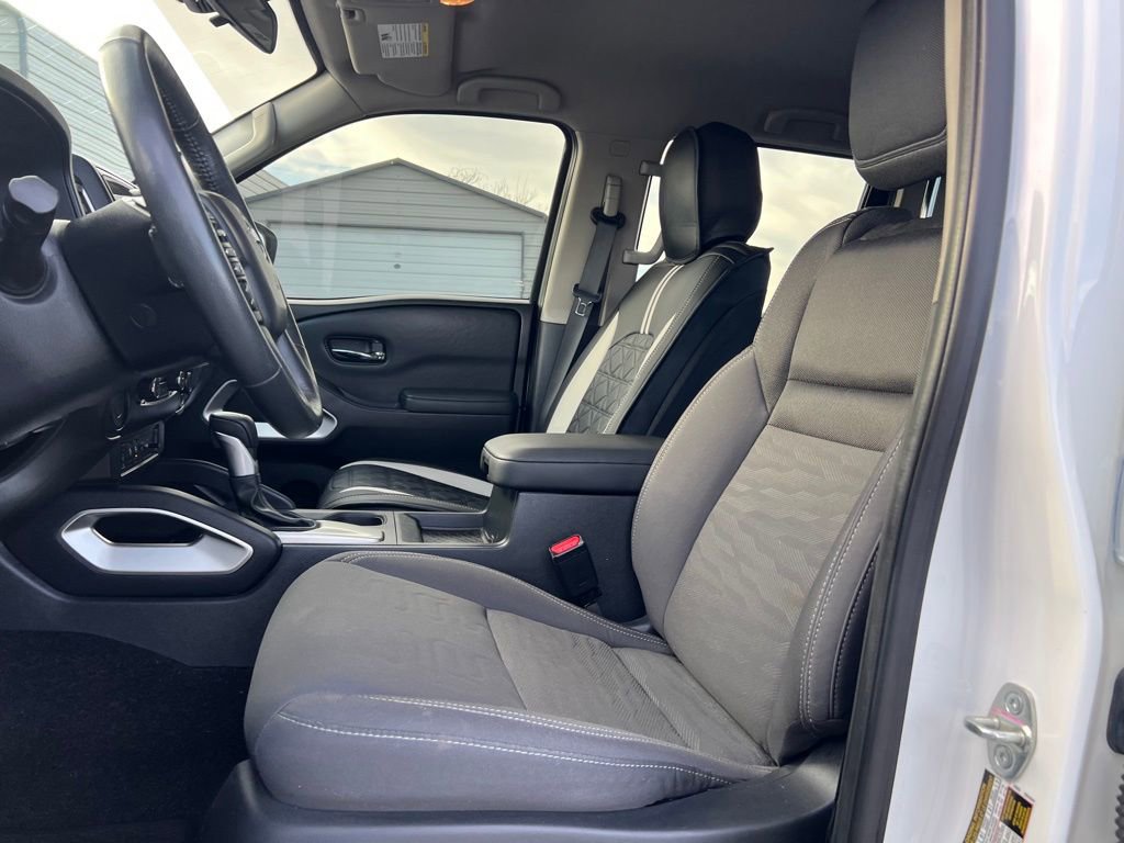 Used 2022 Nissan Frontier SV image 12