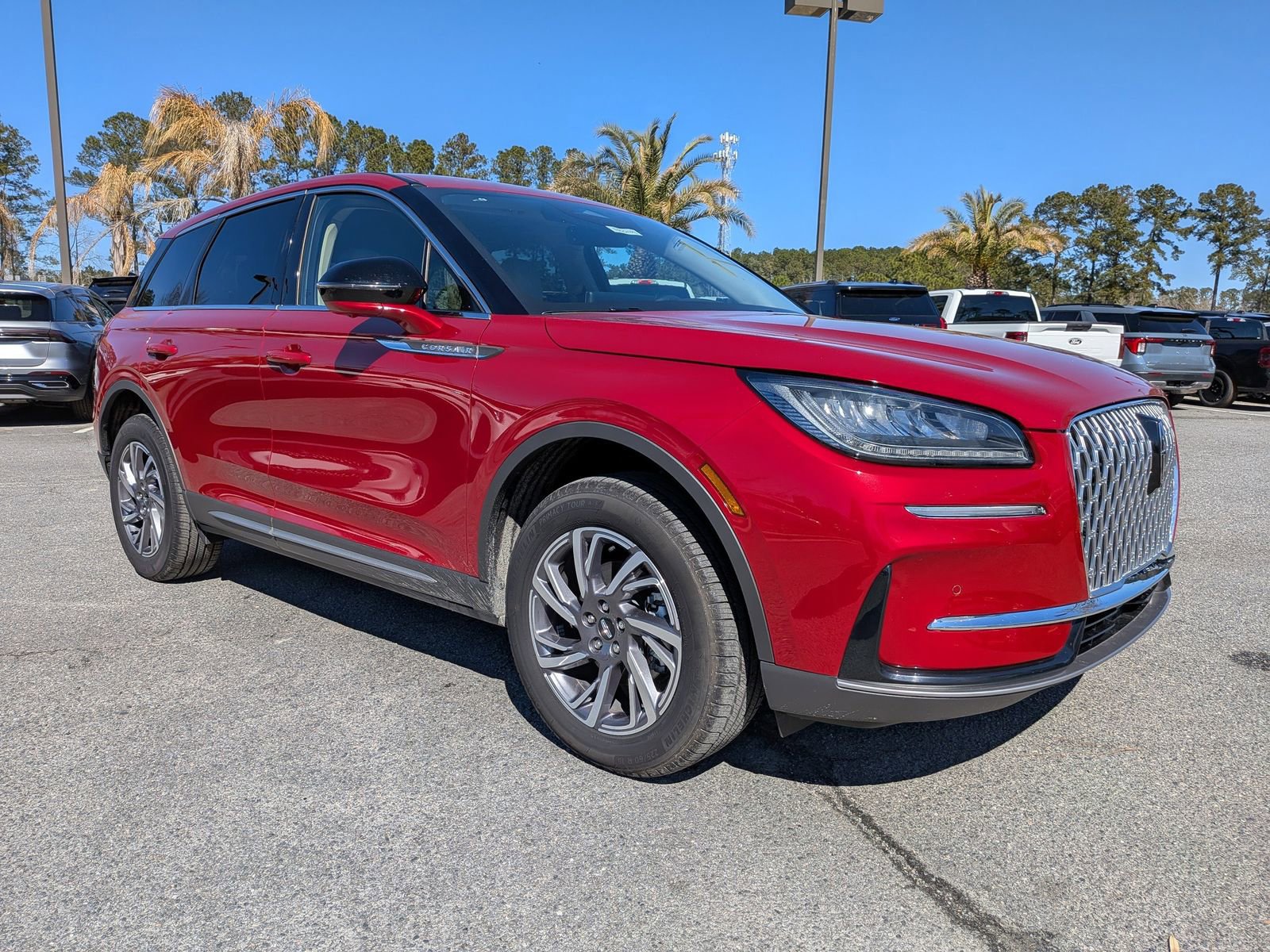 Used 2025 Lincoln Corsair FWD w/ Equipment Group 101A image 3