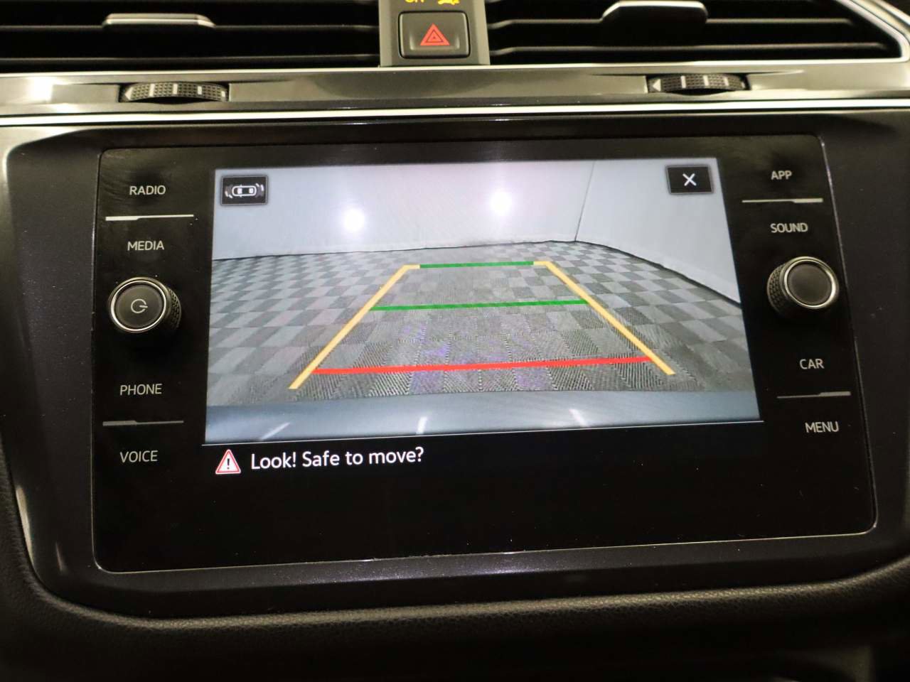 Certified 2023 Volkswagen Tiguan SE image 12