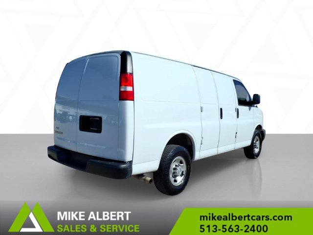 Used 2019 Chevrolet Express 2500 w/ Driver Convenience Package RWD image 7