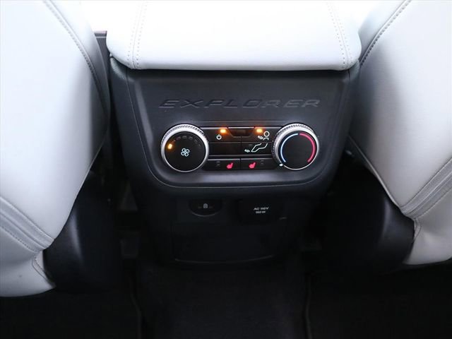 Used 2025 Ford Explorer Platinum w/ LUX Leather Package image 15