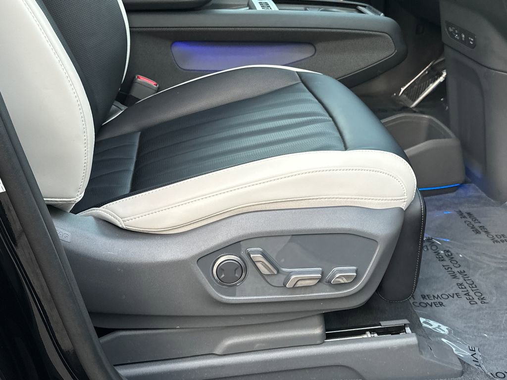 Certified 2024 Kia EV9 GT-Line AWD/4WD image 13