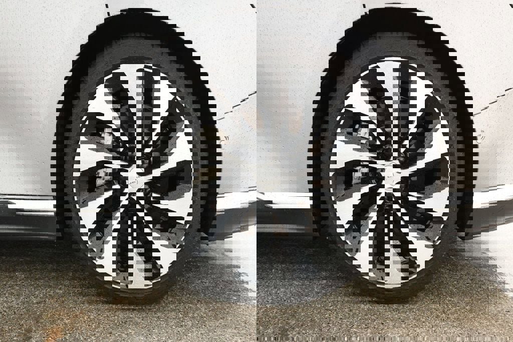 Used 2024 Lucid Air Touring image 7