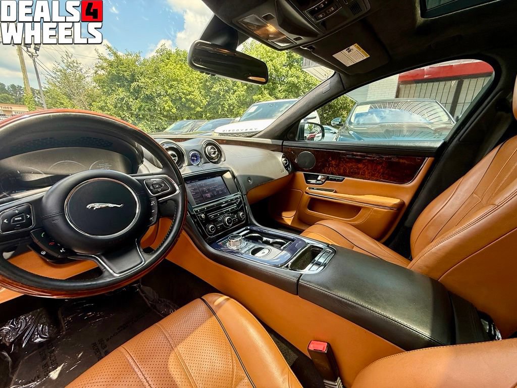 Used 2012 Jaguar XJ RWD image 15