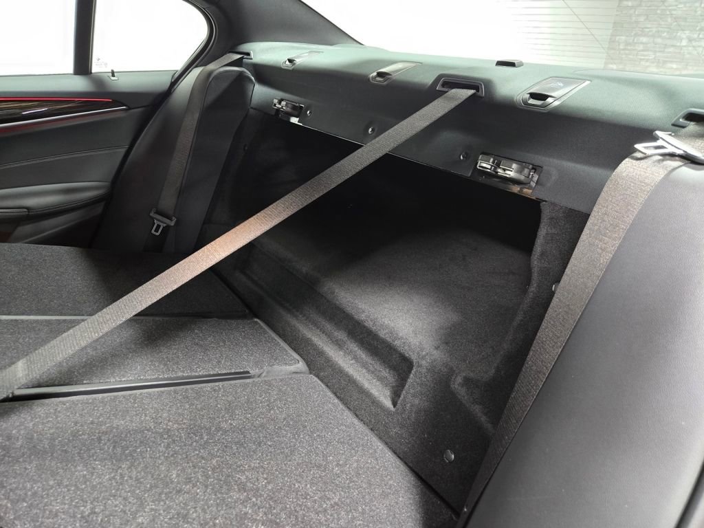 Used 2021 BMW 530e xDrive w/ M Sport Package image 41