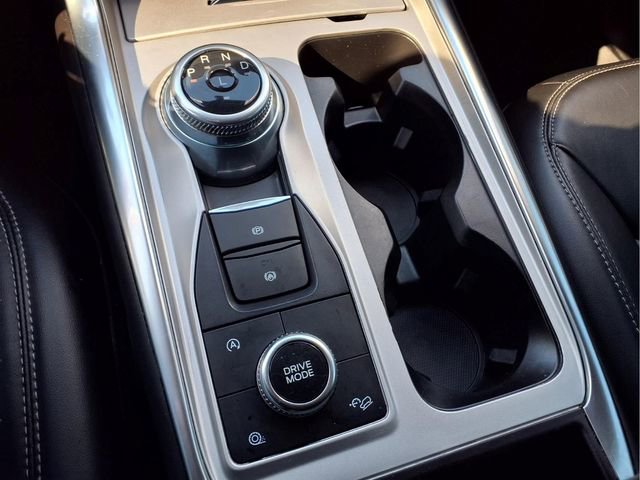 Used 2024 Ford Explorer XLT w/ Equipment Group 202A AWD/4WD image 26