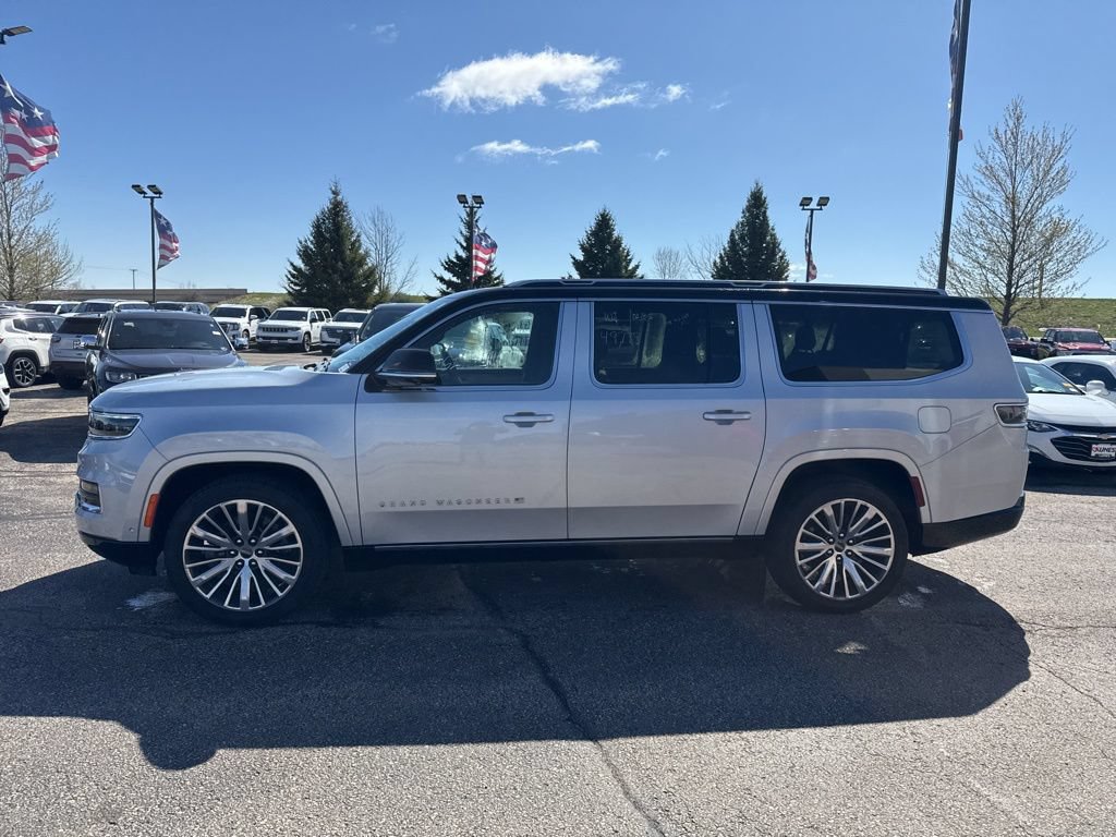 Used 2024 Jeep Grand Wagoneer L Series III AWD/4WD image 6