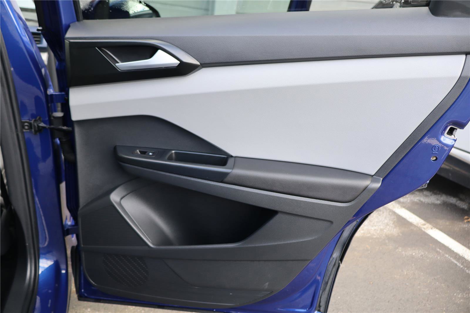 Certified 2023 Volkswagen Taos SE image 30