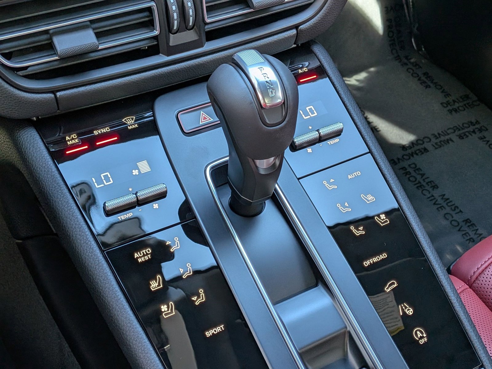 New 2026 Porsche Macan image 21