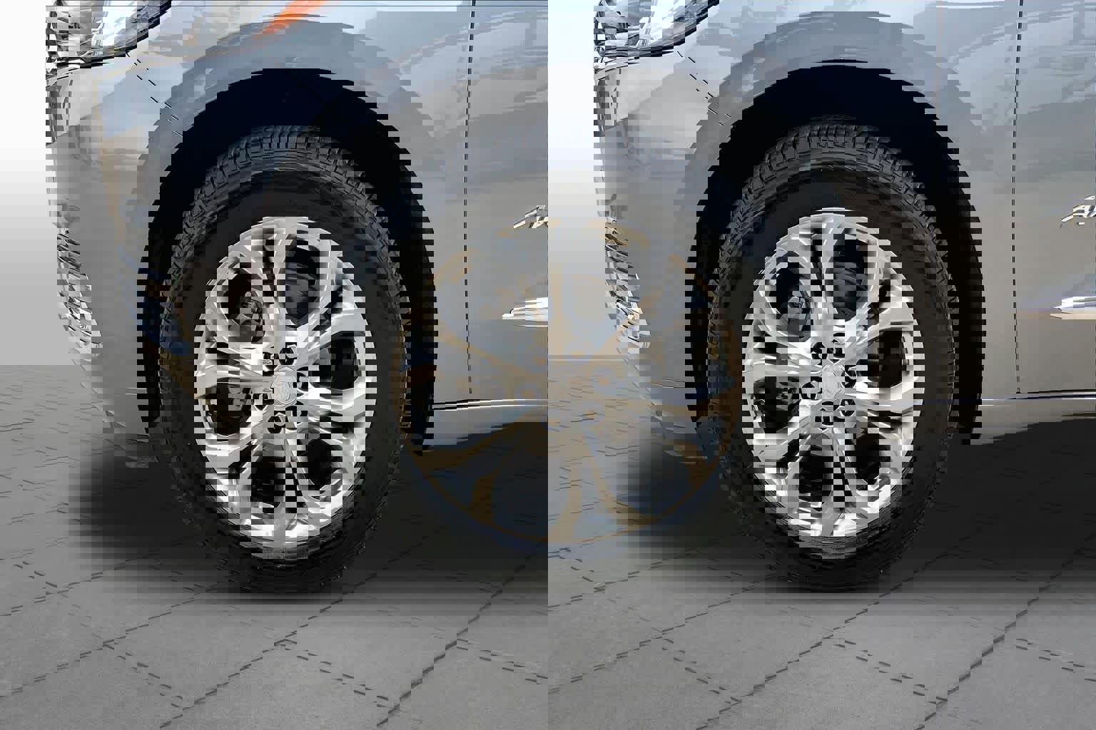 Used 2020 Buick Enclave Avenir w/ Avenir Technology Package image 11