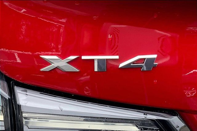 Used 2023 Cadillac XT4 Sport AWD/4WD image 7