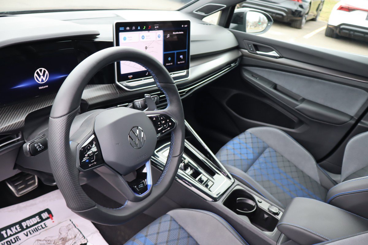 Used 2025 Volkswagen Golf R Black Edition w/ Euro Stye Package image 9