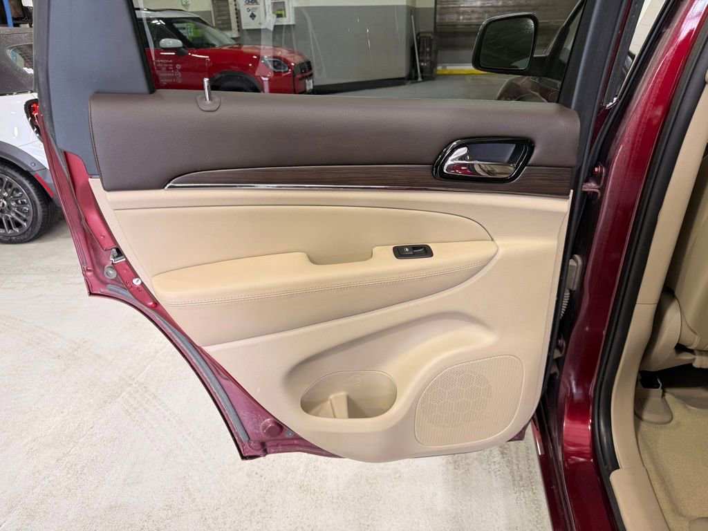Used 2021 Jeep Grand Cherokee Overland AWD/4WD image 20
