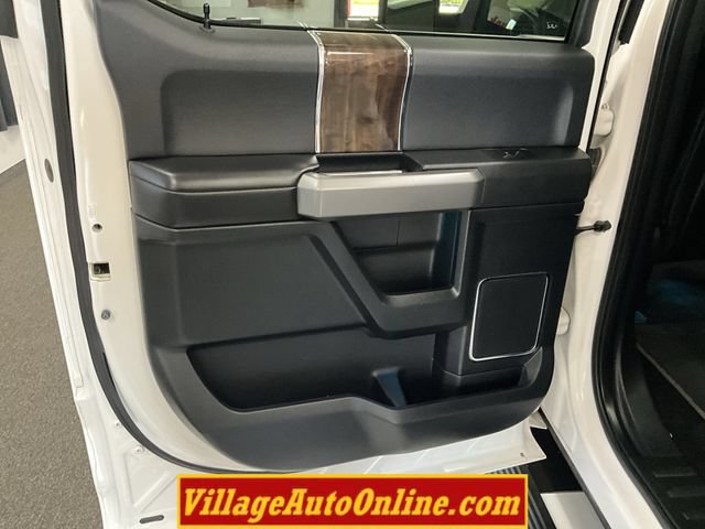 Used 2016 Ford F150 Platinum w/ Equipment Group 701A Luxury AWD/4WD image 26