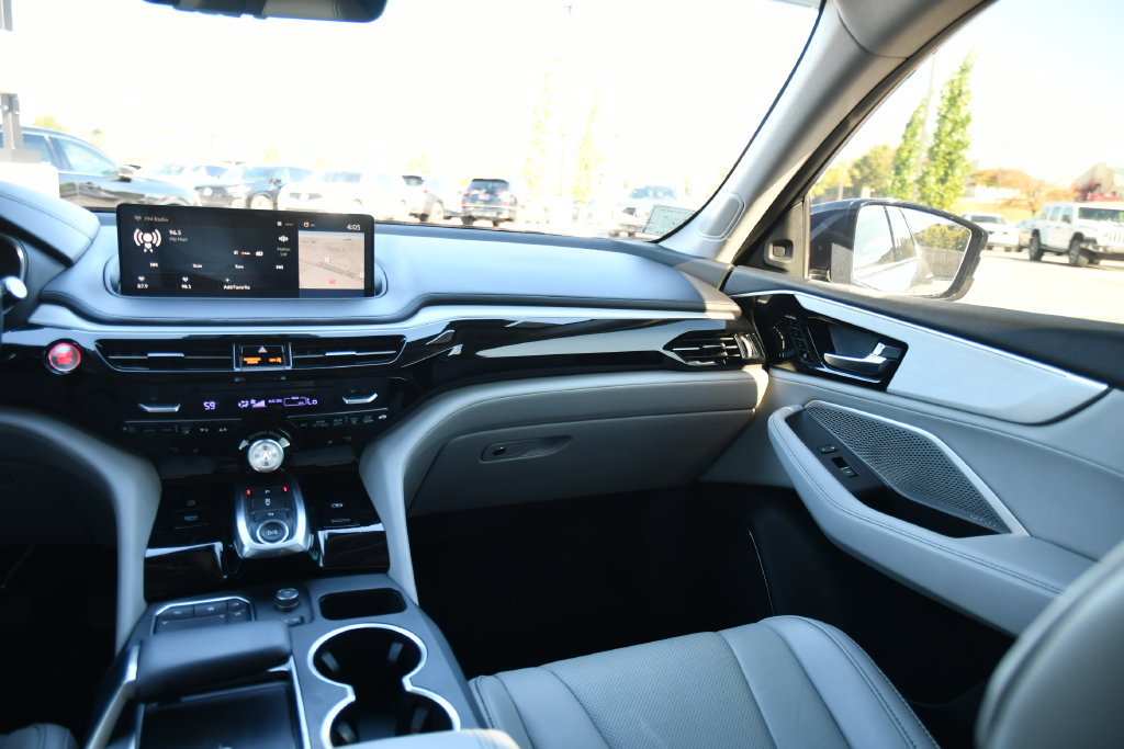 Certified 2023 Acura MDX w/ Technology Package AWD/4WD image 35