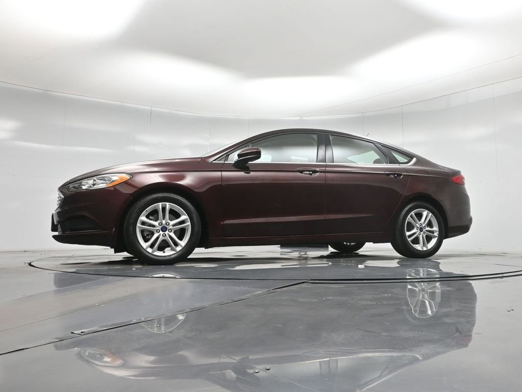 Certified 2018 Ford Fusion SE w/ Fusion SE Technology Package image 8