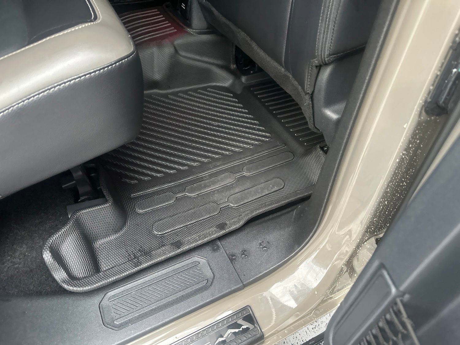 Used 2025 Ford Bronco Outer Banks AWD/4WD image 16