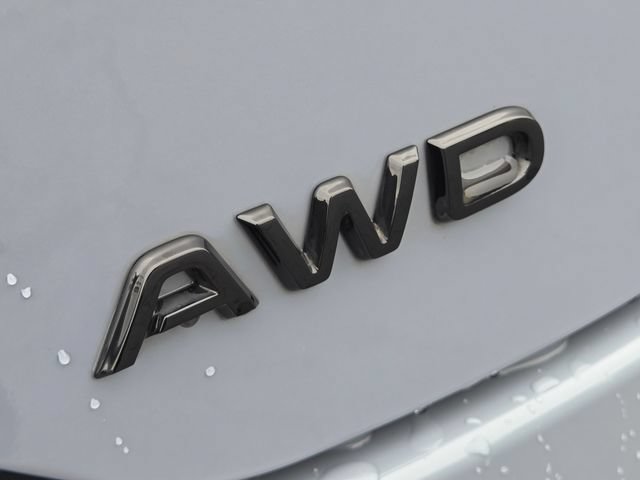 Used 2025 Honda Pilot Sport image 4