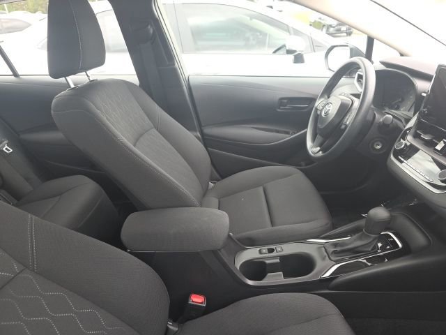 Certified 2025 Toyota Corolla LE image 9