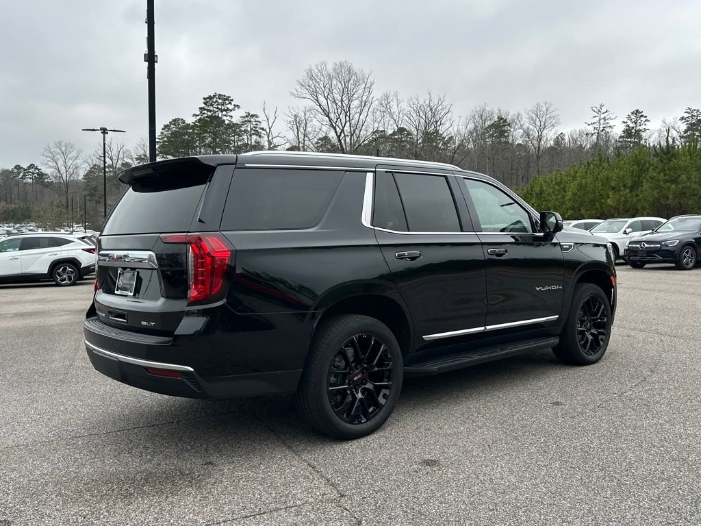 Used 2023 GMC Yukon SLT w/ SLT Luxury Package image 12