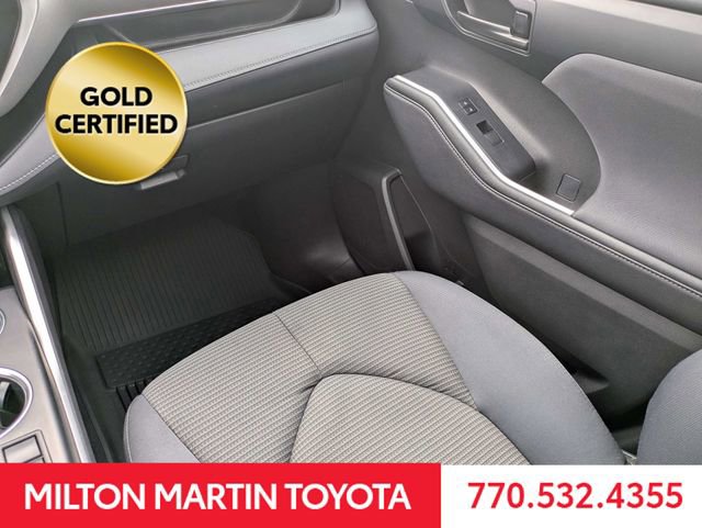Certified 2024 Toyota Highlander LE FWD image 16
