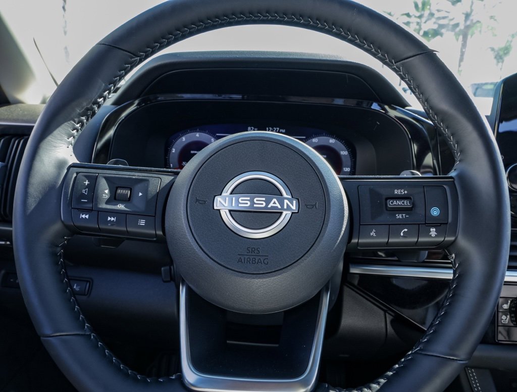 Used 2025 Nissan Pathfinder Platinum w/ Cargo Package image 28