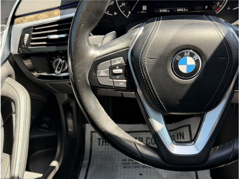 Used 2019 BMW 540i w/ Convenience Package RWD image 35