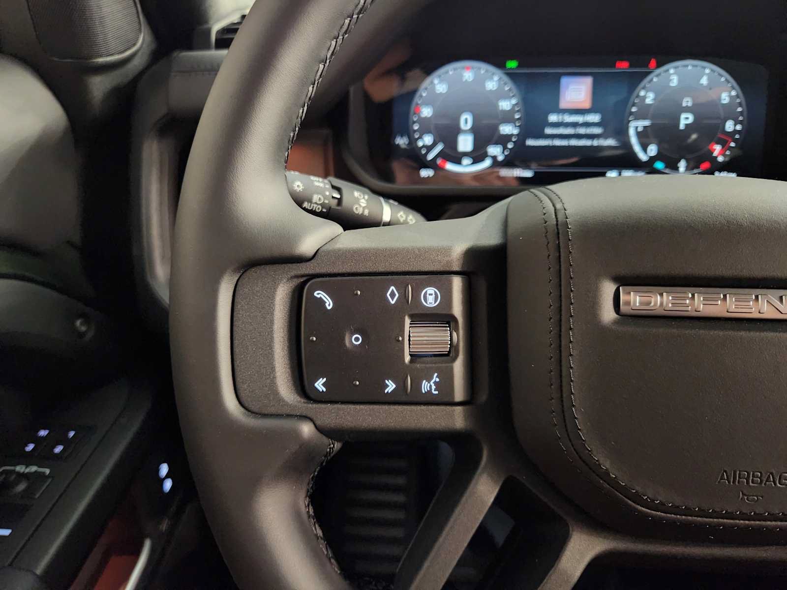 New 2026 Land Rover Defender 110 X AWD/4WD image 44