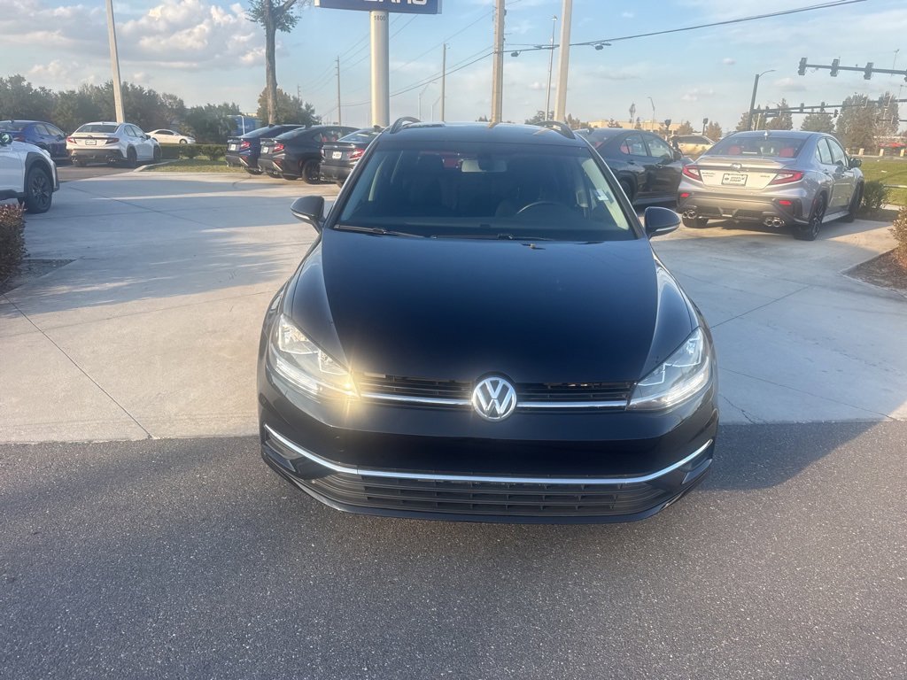 Used 2018 Volkswagen Golf S image 2