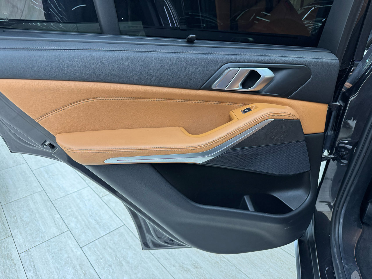 Used 2022 BMW X5 sDrive40i w/ Luxury Seating Package image 41