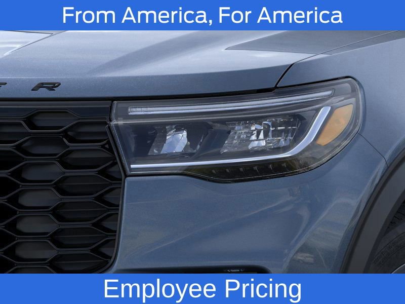 New 2025 Ford Explorer ST-Line w/ Premium Package AWD/4WD image 18