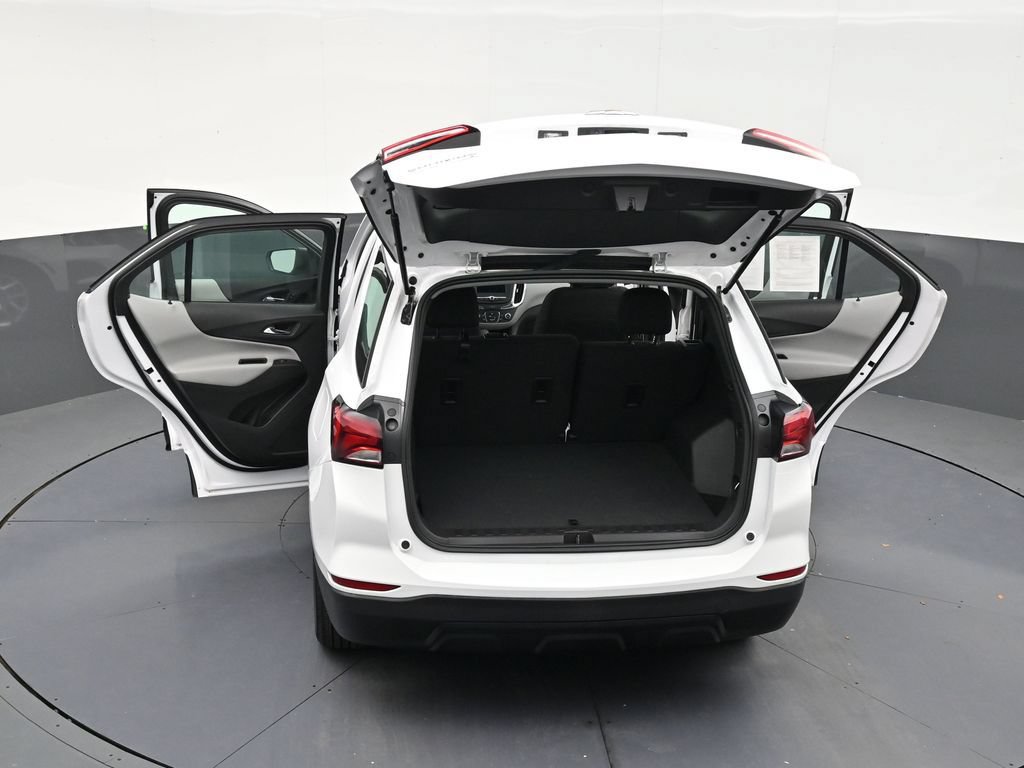 Used 2024 Chevrolet Equinox LS FWD image 29