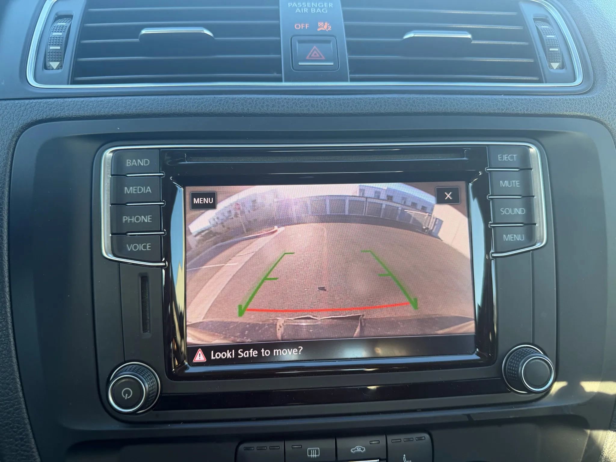 Used 2017 Volkswagen Jetta SE image 11
