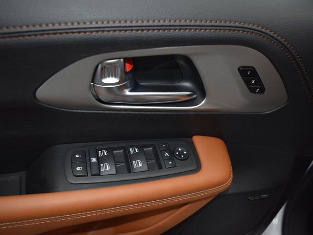 New 2026 Chrysler Pacifica Pinnacle image 13