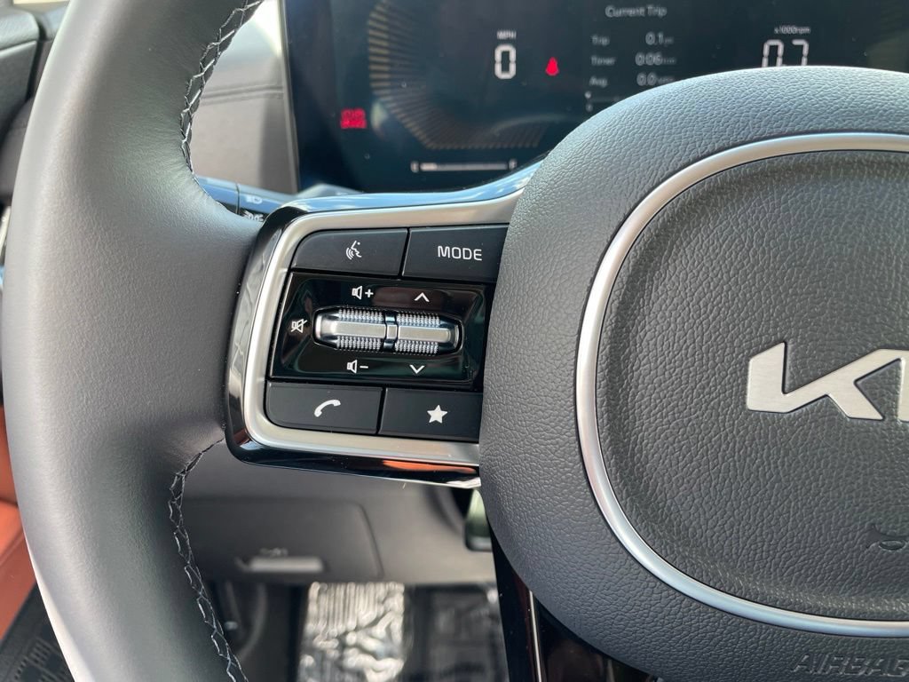 New 2026 Kia Carnival EX FWD image 25