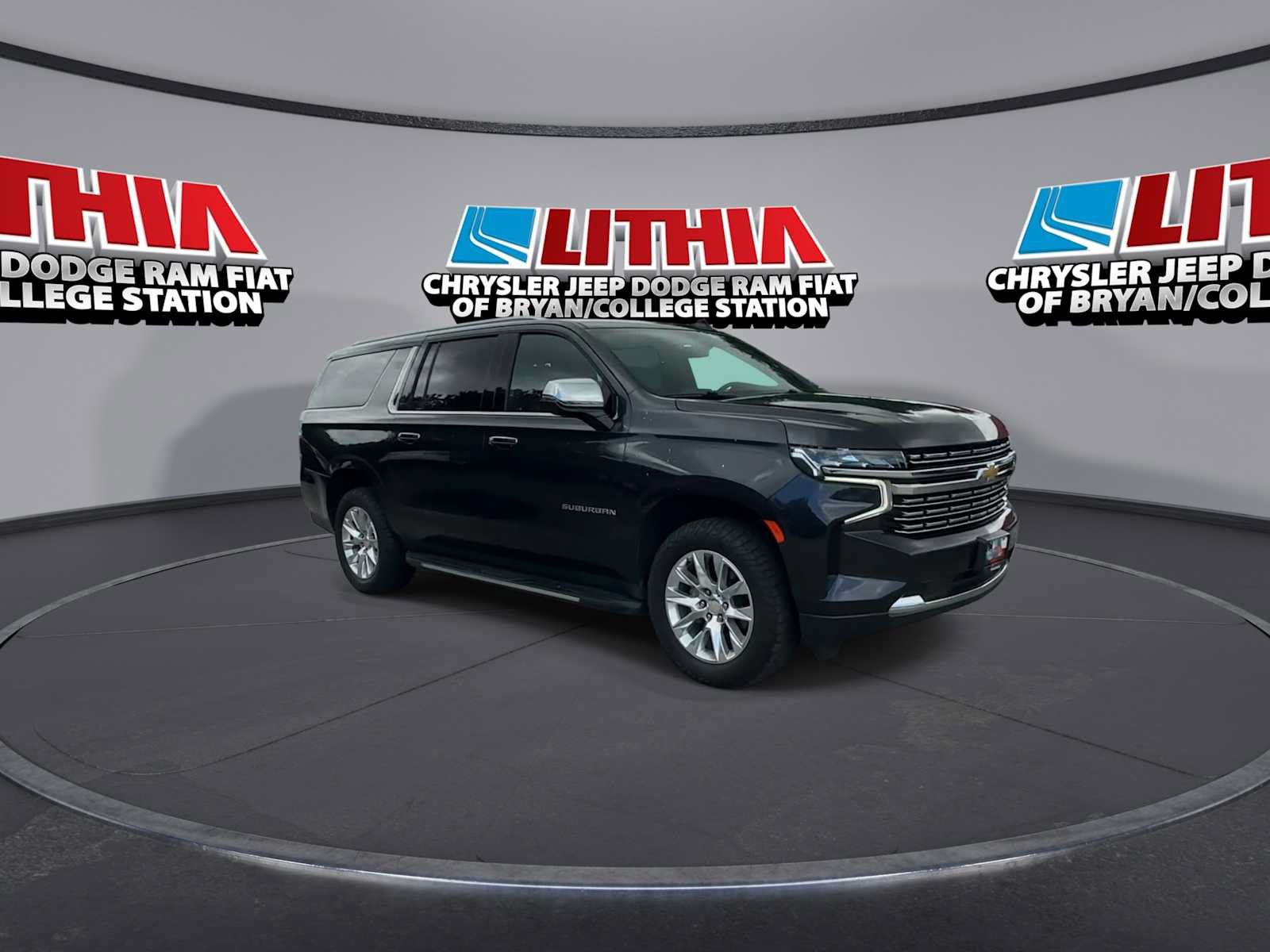Used 2022 Chevrolet Suburban Premier AWD/4WD image 2