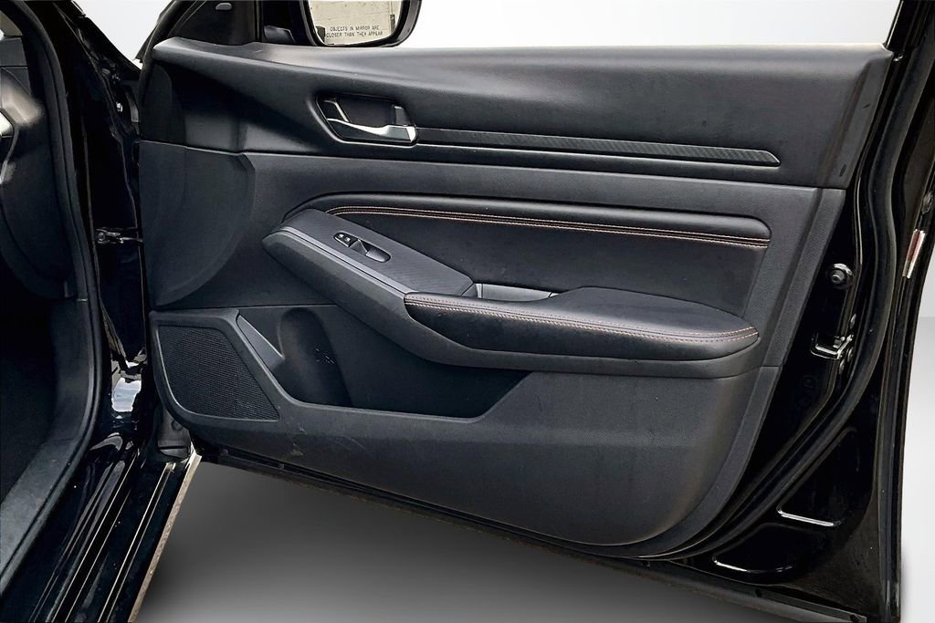 Used 2022 Nissan Altima 2.5 SR image 26