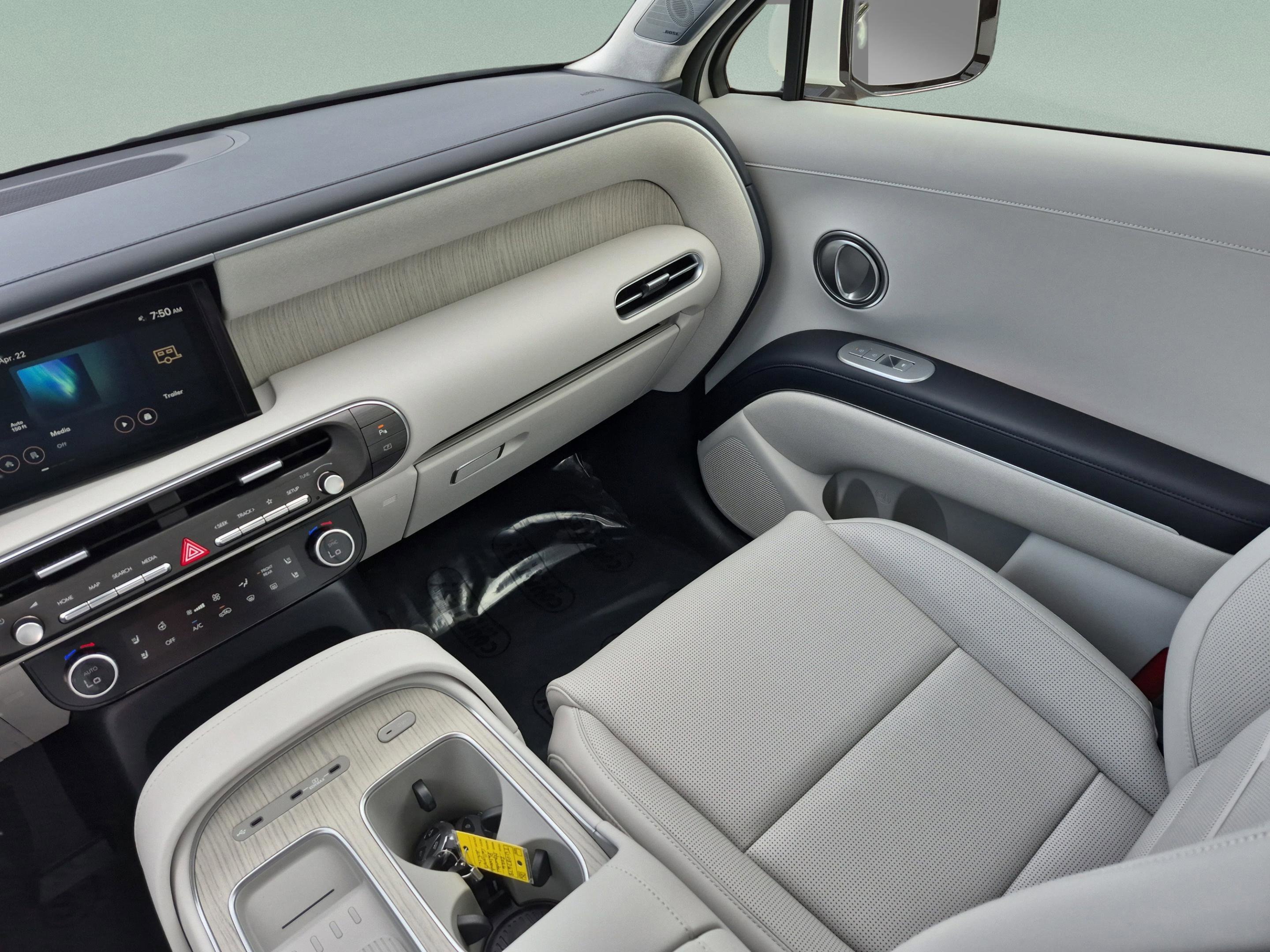 Certified 2026 Hyundai Palisade Calligraphy FWD image 14
