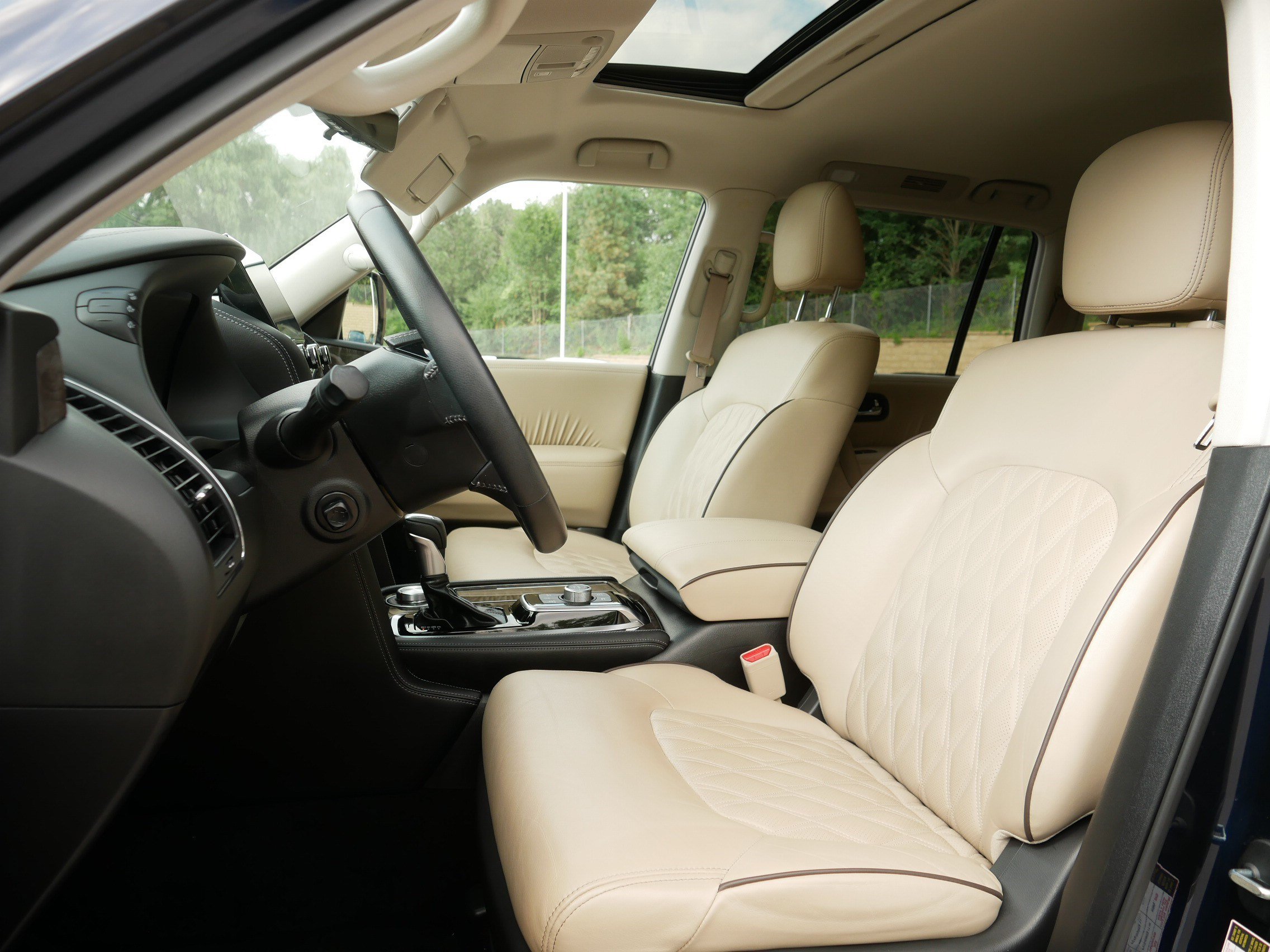 Certified 2024 Nissan Armada Platinum w/ Captain's Chairs Package AWD/4WD image 35