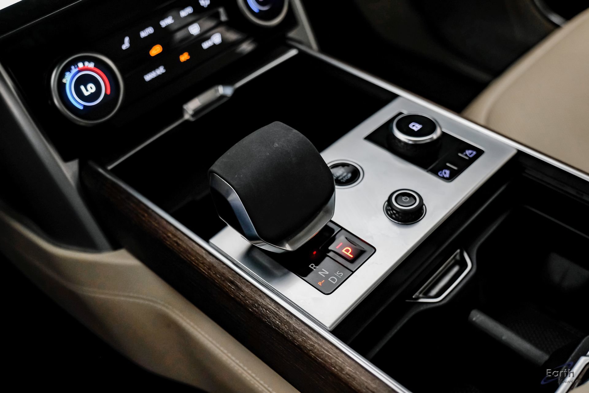 Used 2023 Land Rover Range Rover SE image 54