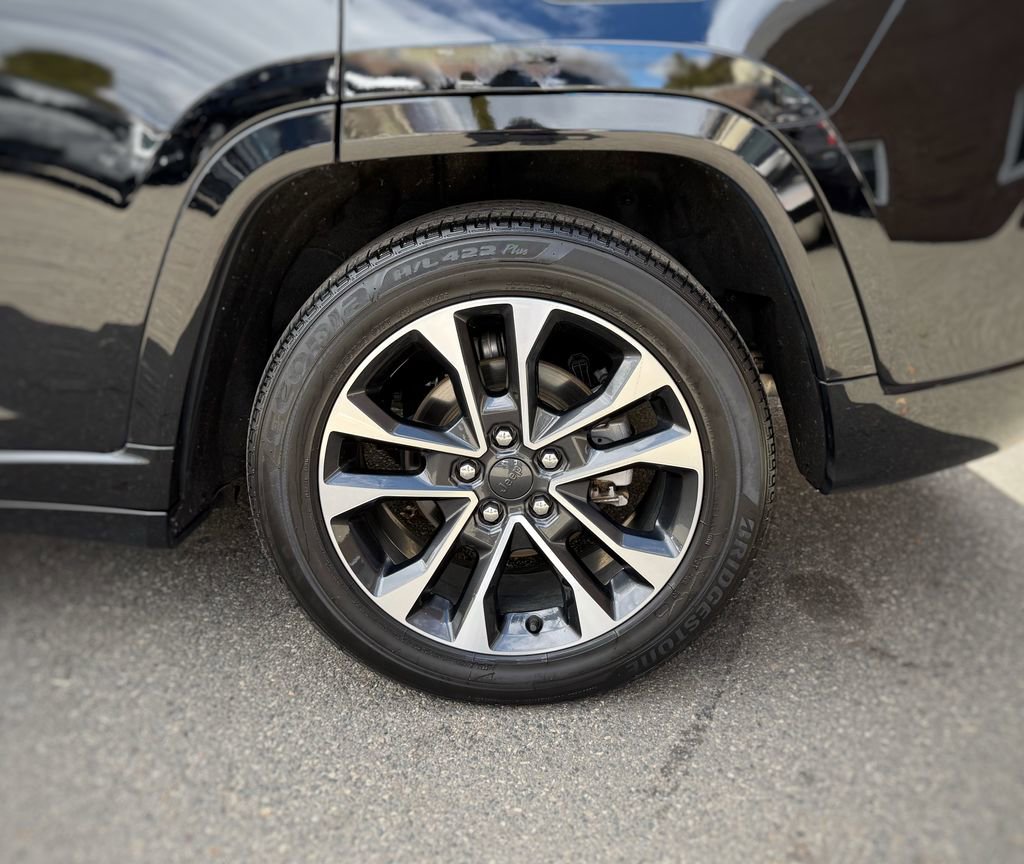 Used 2023 Jeep Grand Cherokee Overland w/ Luxury Tech Group IV image 14