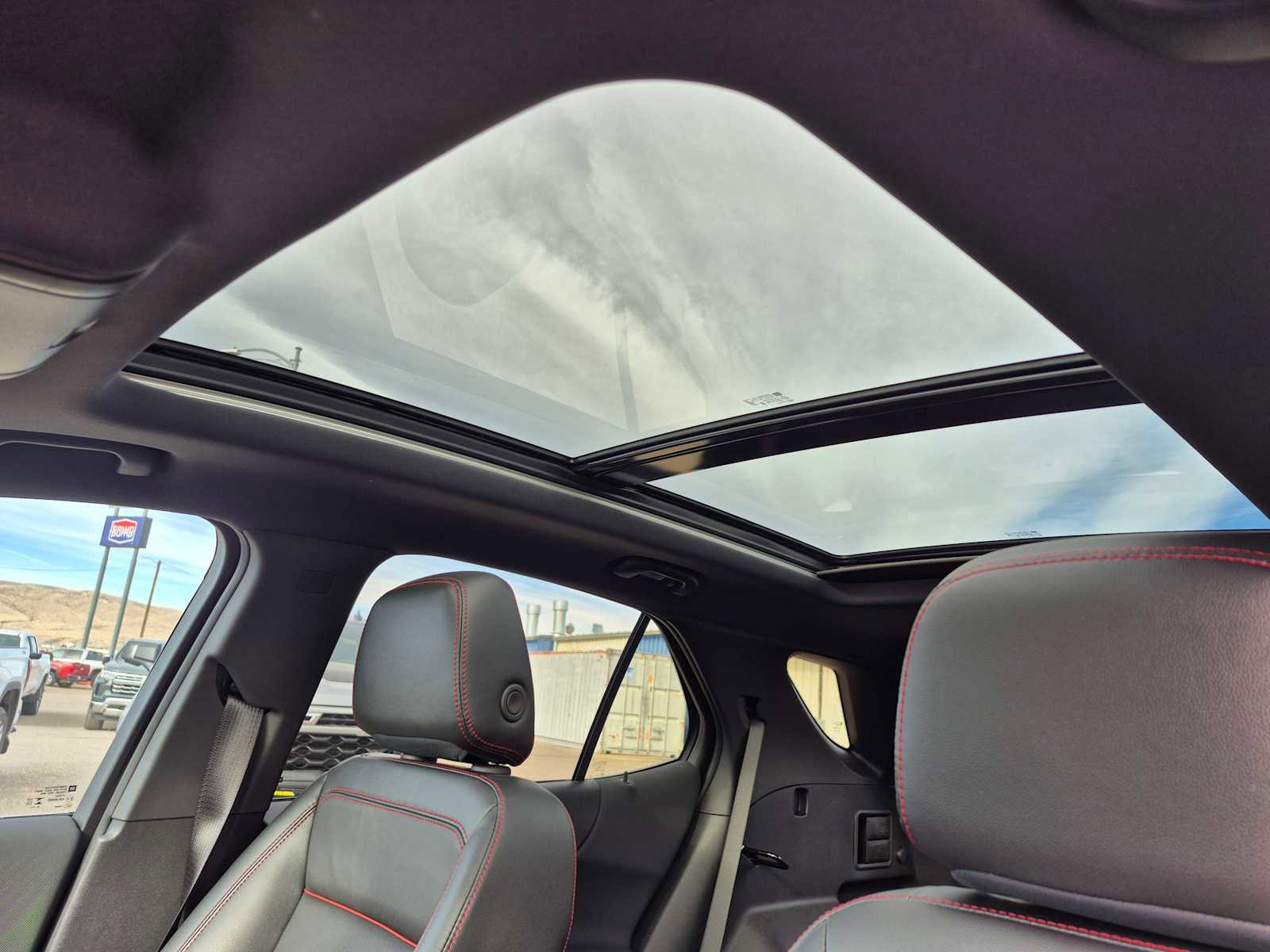 Used 2024 Chevrolet Equinox RS w/ RS Leather Package image 30