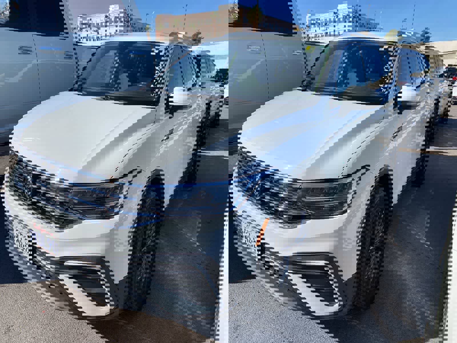 Used 2024 Volkswagen Tiguan SE