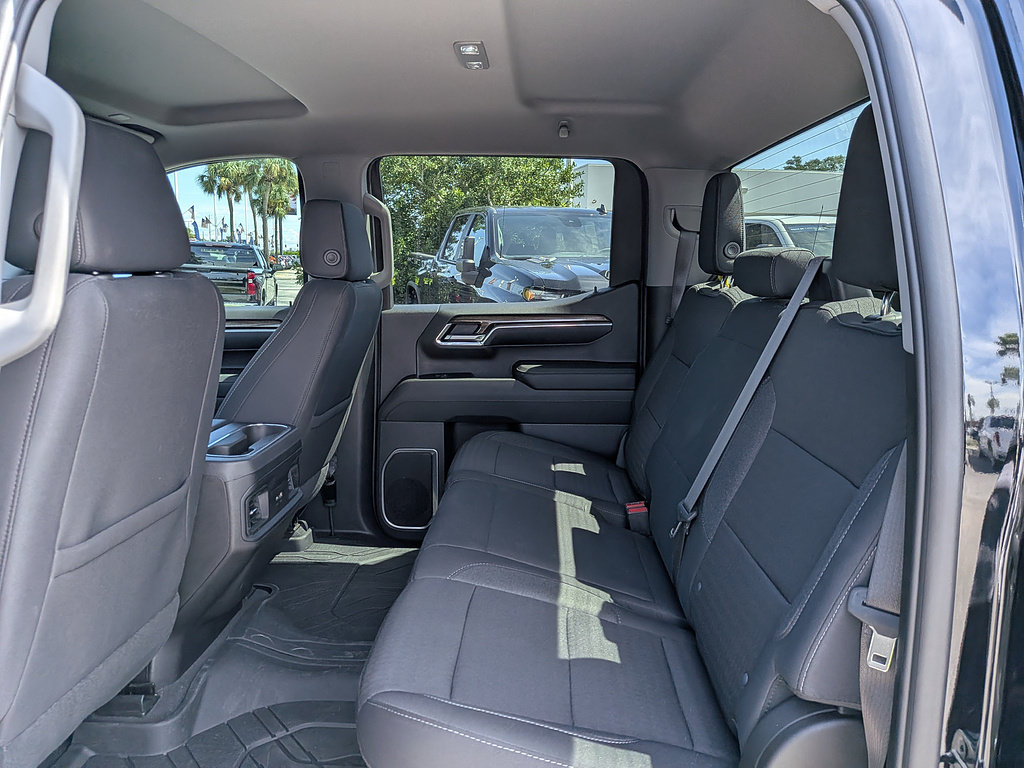 Used 2023 Chevrolet Silverado 1500 LT AWD/4WD image 40