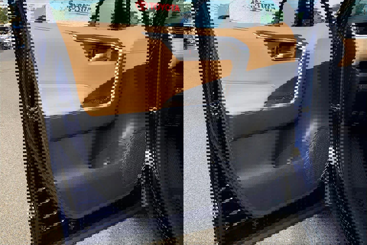 New 2025 Toyota RAV4 XLE image 10