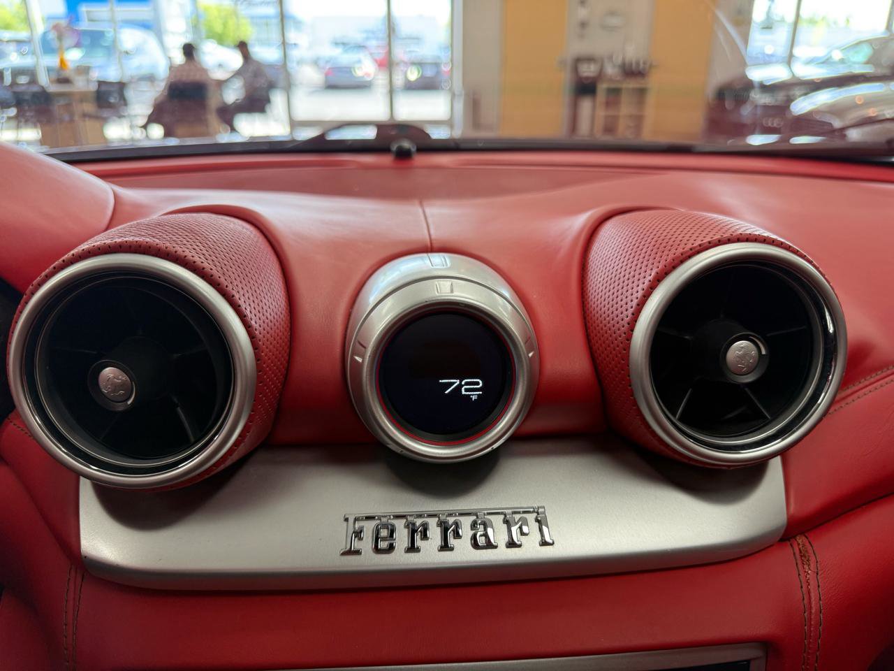 Used 2015 Ferrari California T RWD image 15